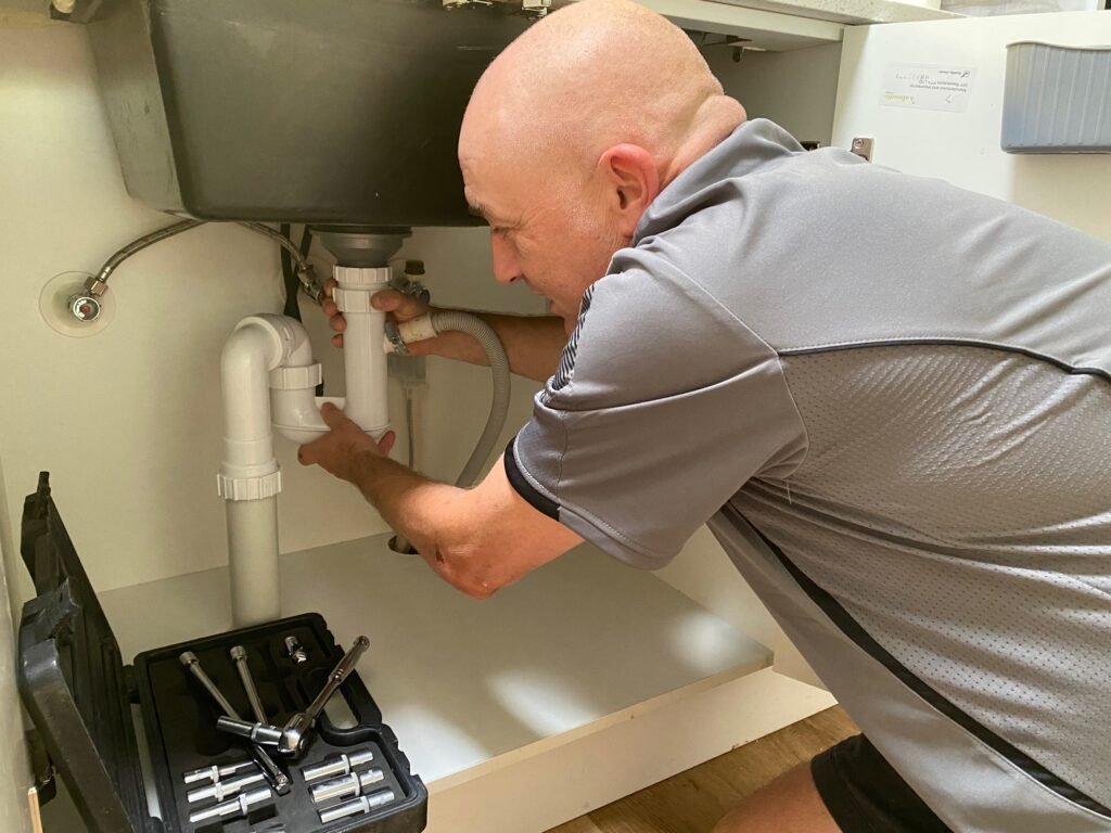 Loodgieter die keuken installeert in Rijswijk